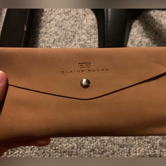 Elaina Badro 3 Piece Professional Brush Set w/ leather pouch - Picture 3 of 3